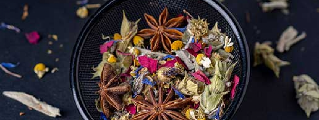 Επίσκεψη σε φίλους με δώρο αρωματικό τσάi!